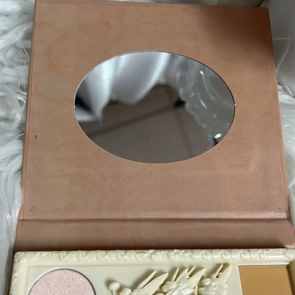 NWT Angel eyeshadow palette - Picture 5 of 7